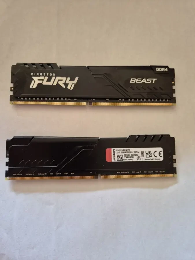 Продам память Kingston Fury DDR4 16GB 3200MHz Beast Black