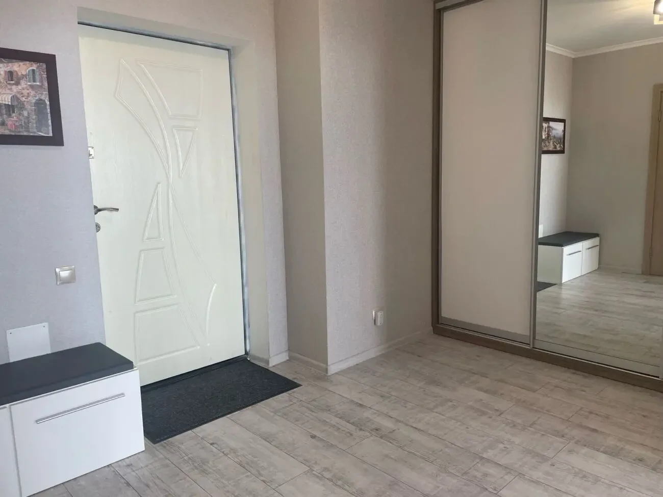 Сдам 2к квартиру 21000грн 8