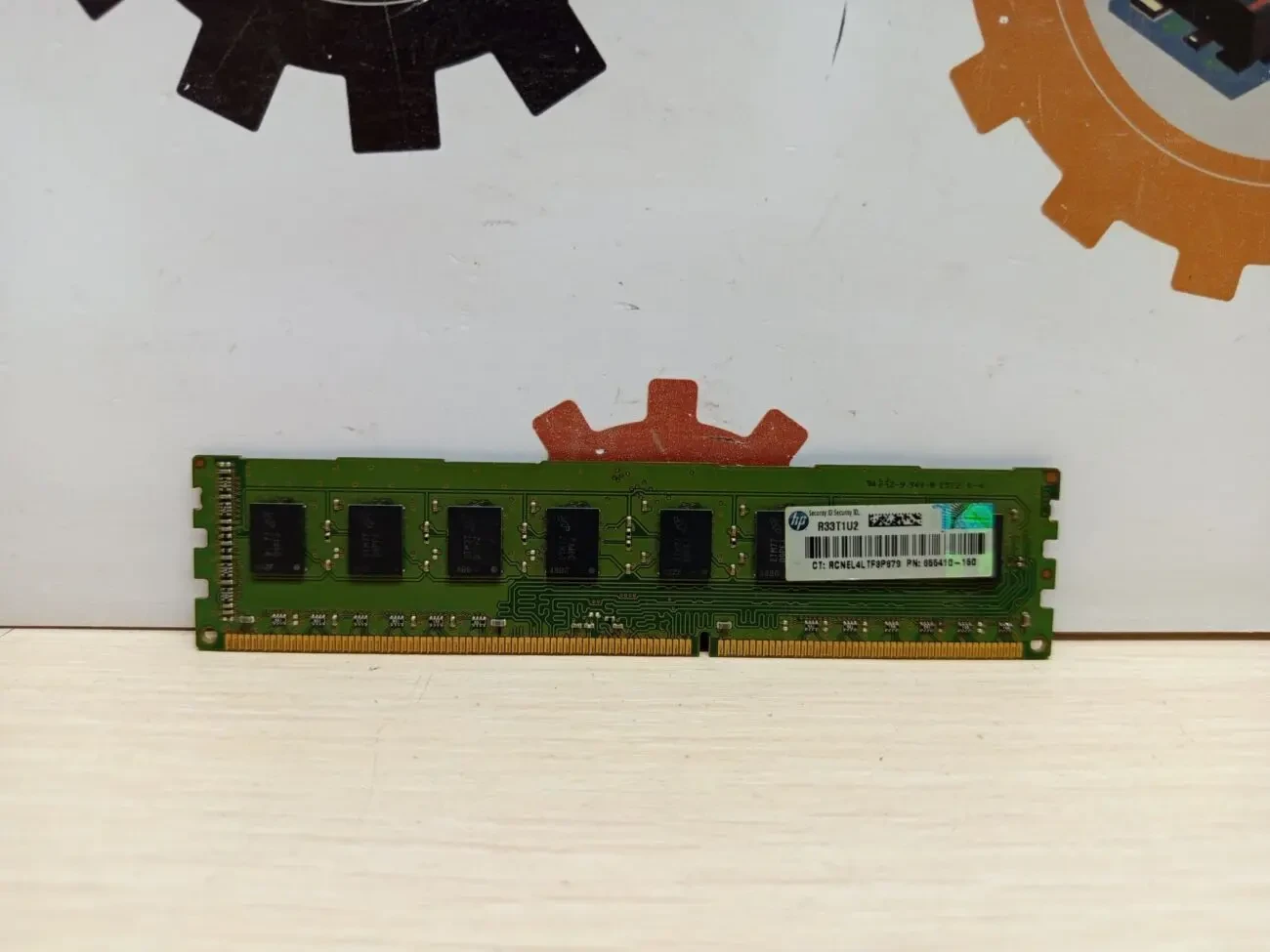 Пам'ять для настільних комп'ютерів Micron 4 GB DDR3 1600 MHz