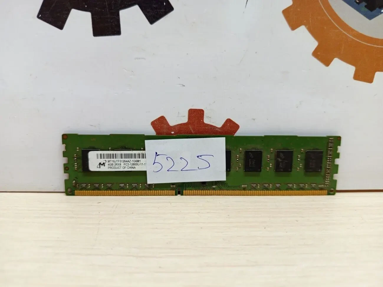 Пам'ять для настільних комп'ютерів Micron 4 GB DDR3 1600 MHz 2