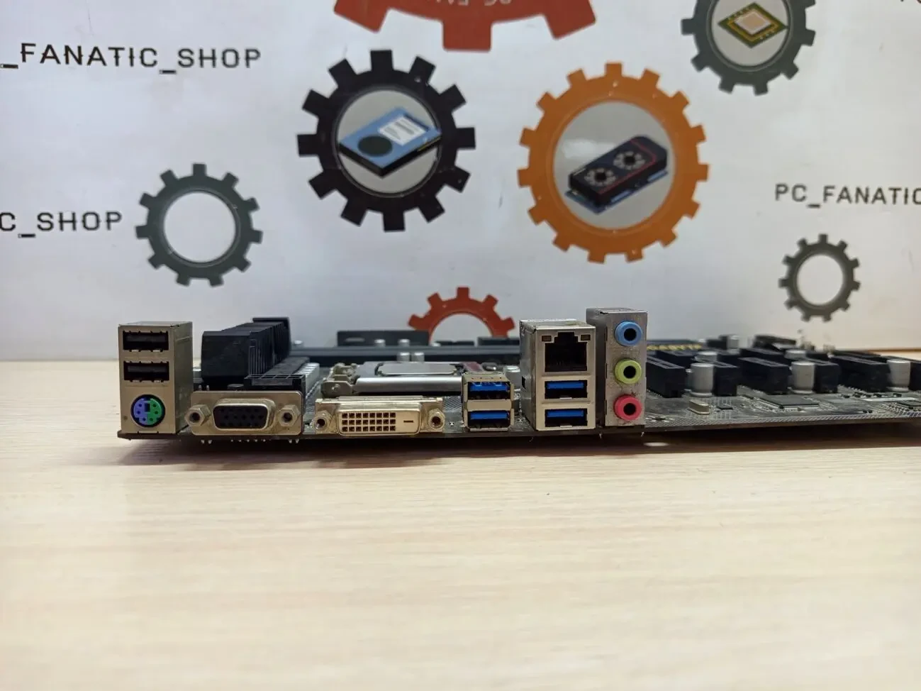 Материнська плата GIGABYTE GA-B250-FinTech Intel Celeron G3930 3