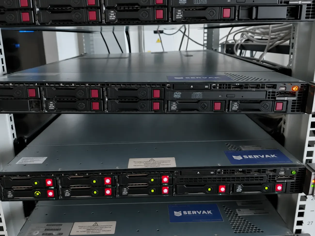Продаем мощные сервера HP ProLiant DL360 Gen8 2