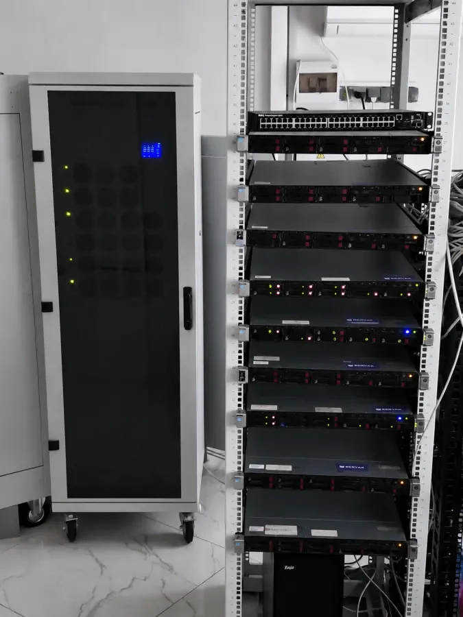 Продаем мощные сервера HP ProLiant DL360 Gen8