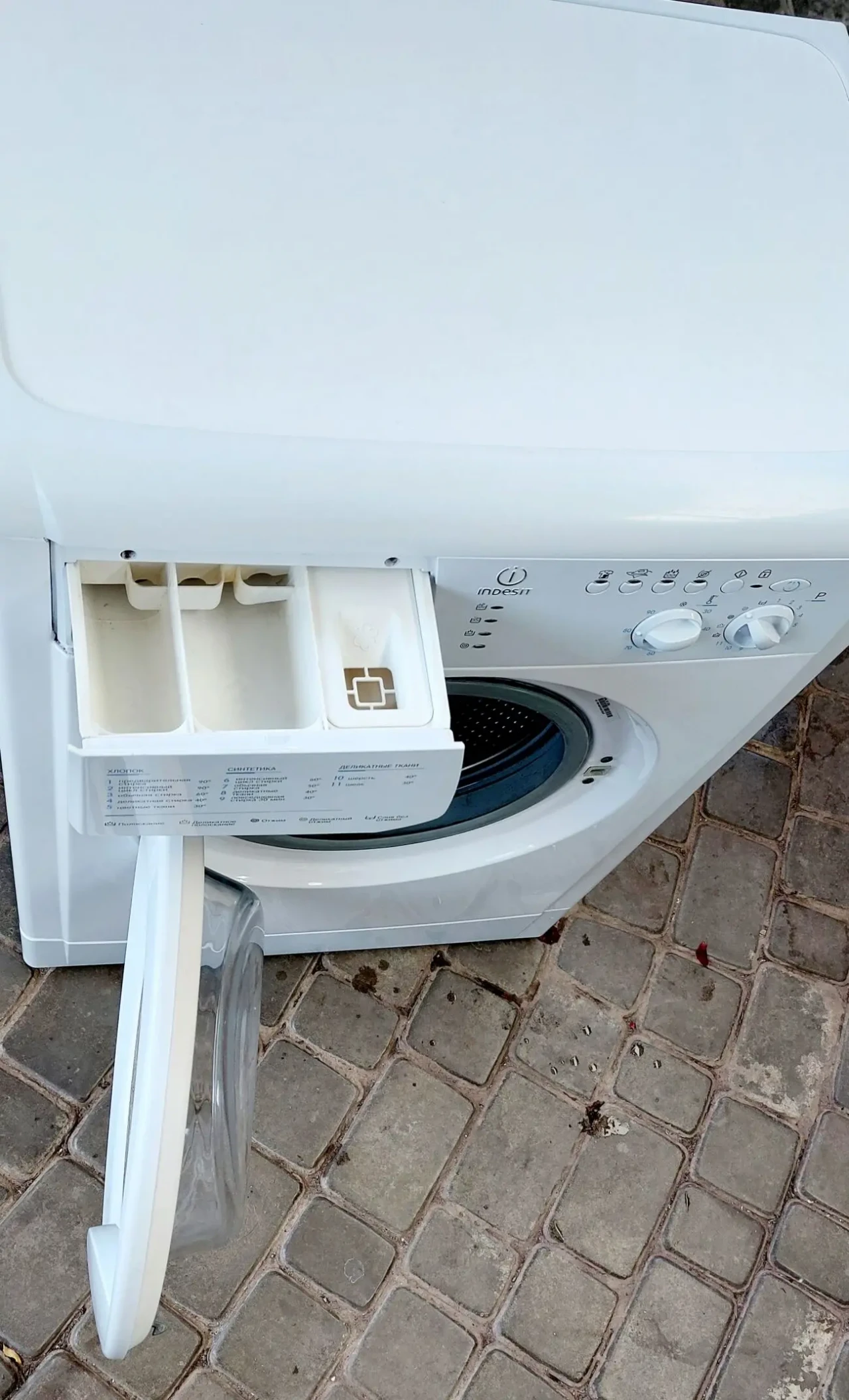 Пральна машина Indesit WISL 92 3