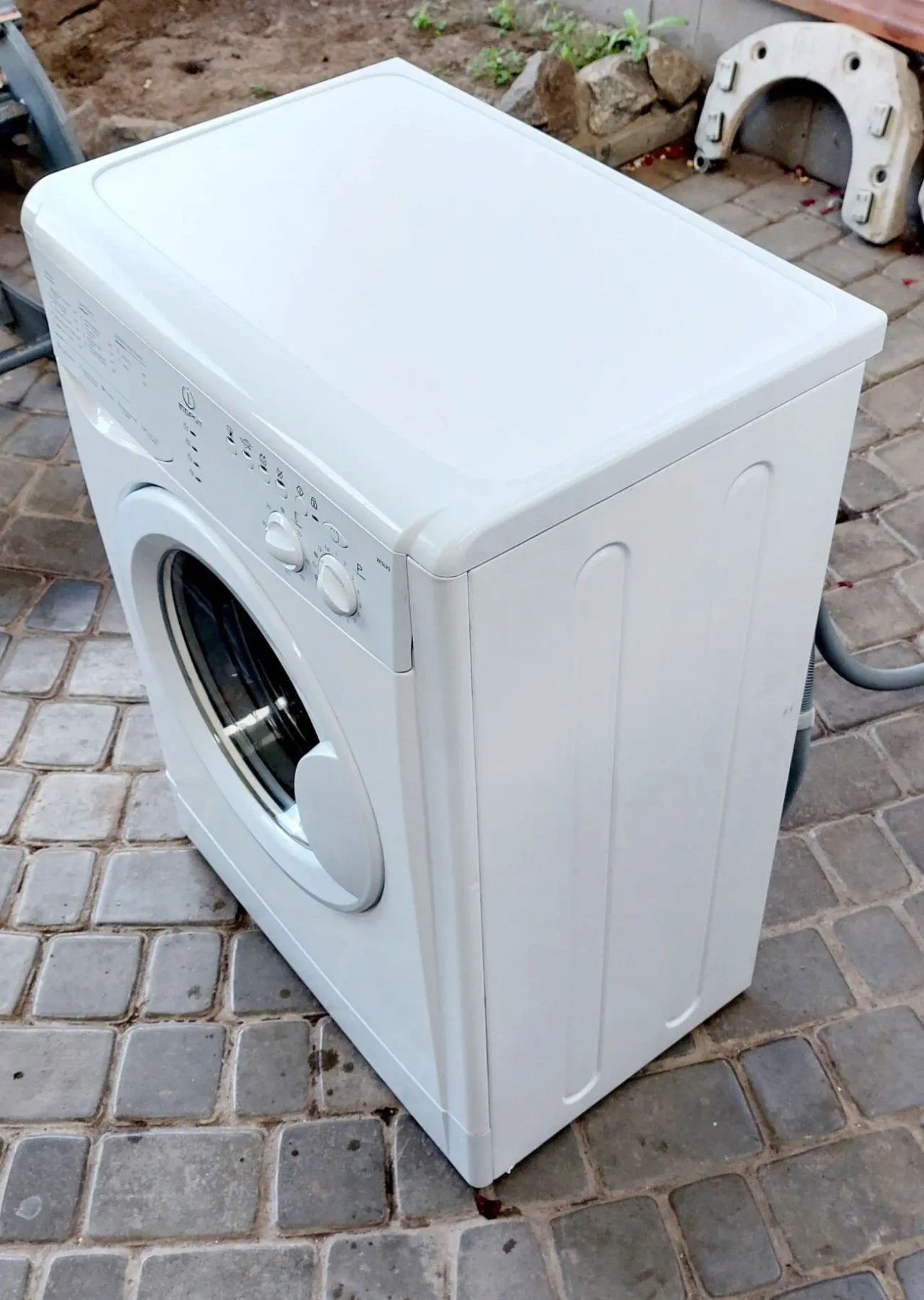 Пральна машина Indesit WISL 92 4