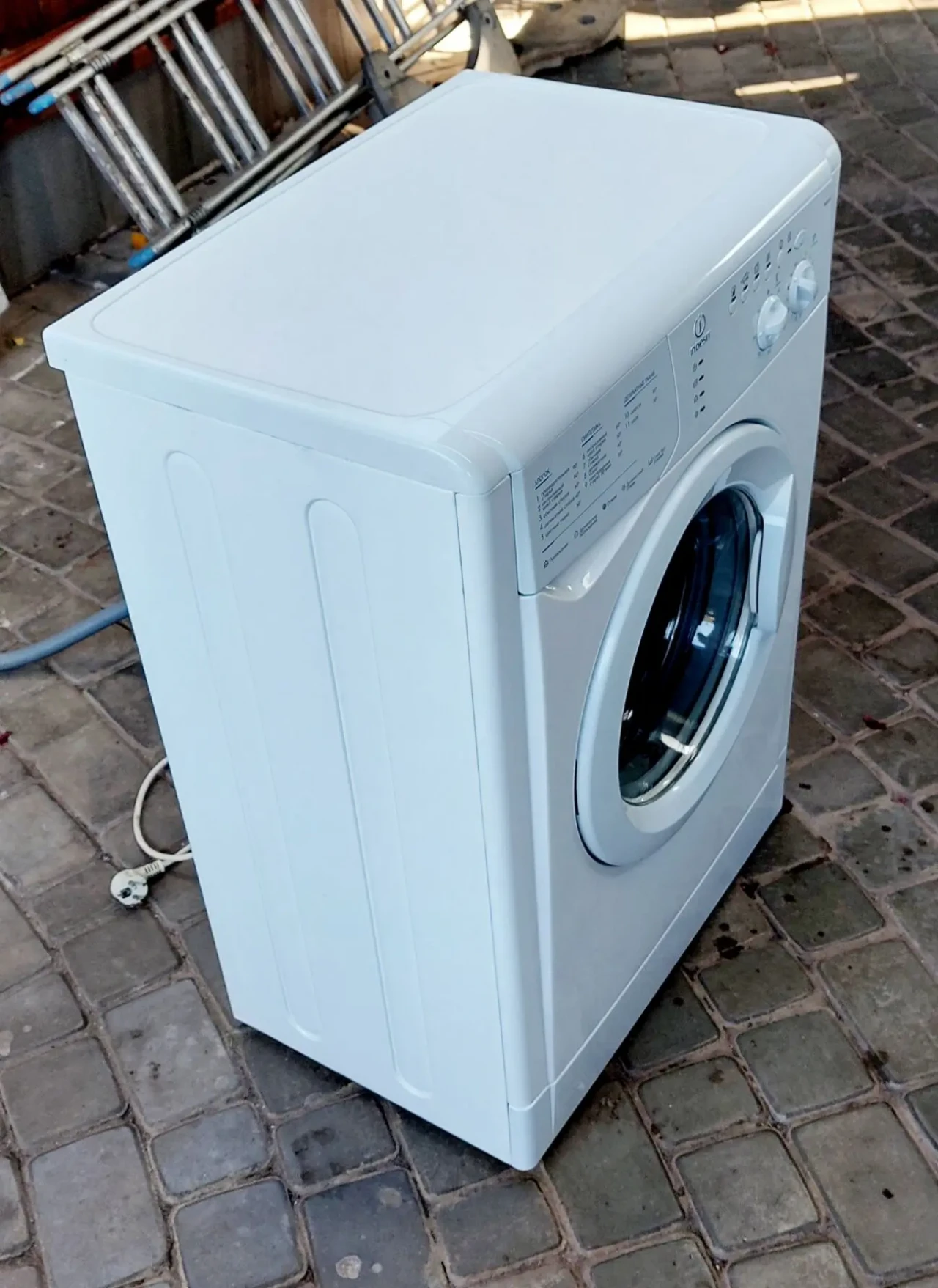 Пральна машина Indesit WISL 92 5