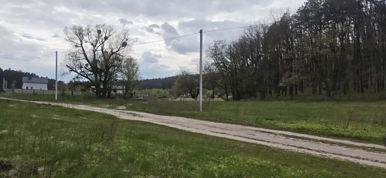 Продам земельні ділянки в Левкові 3