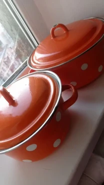 Кастрюли эмалированные на 2 и 3 л. Цена за всё
