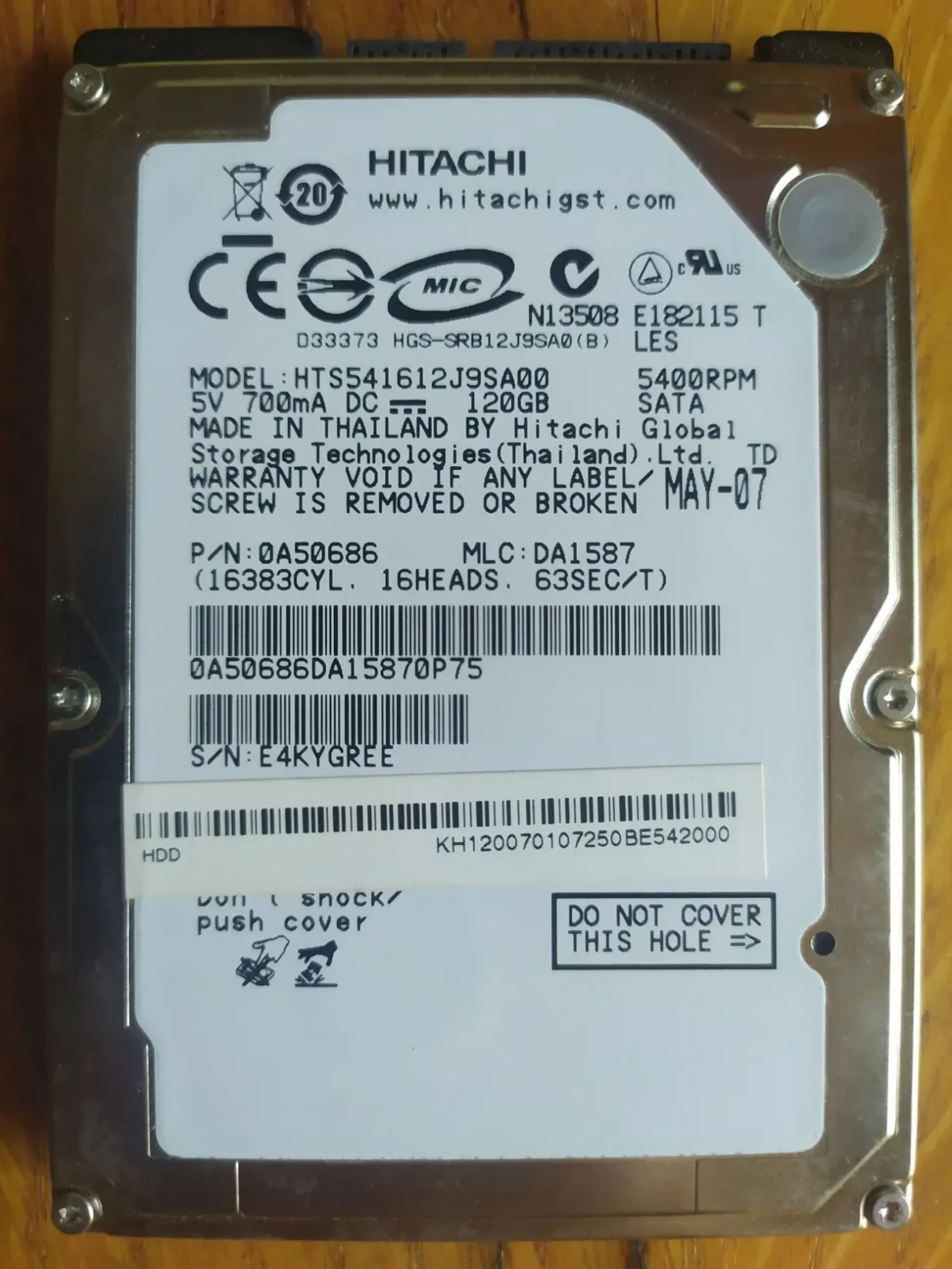 Жорсткий диск Hitachi HTS541612J9SA00 на 120GB пам'яті 2.5 SATA