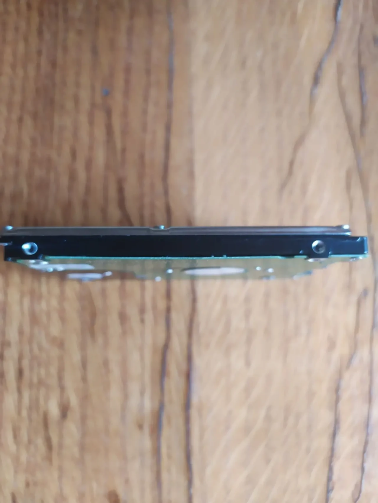 Жорсткий диск Hitachi HTS541612J9SA00 на 120GB пам'яті 2.5 SATA 3