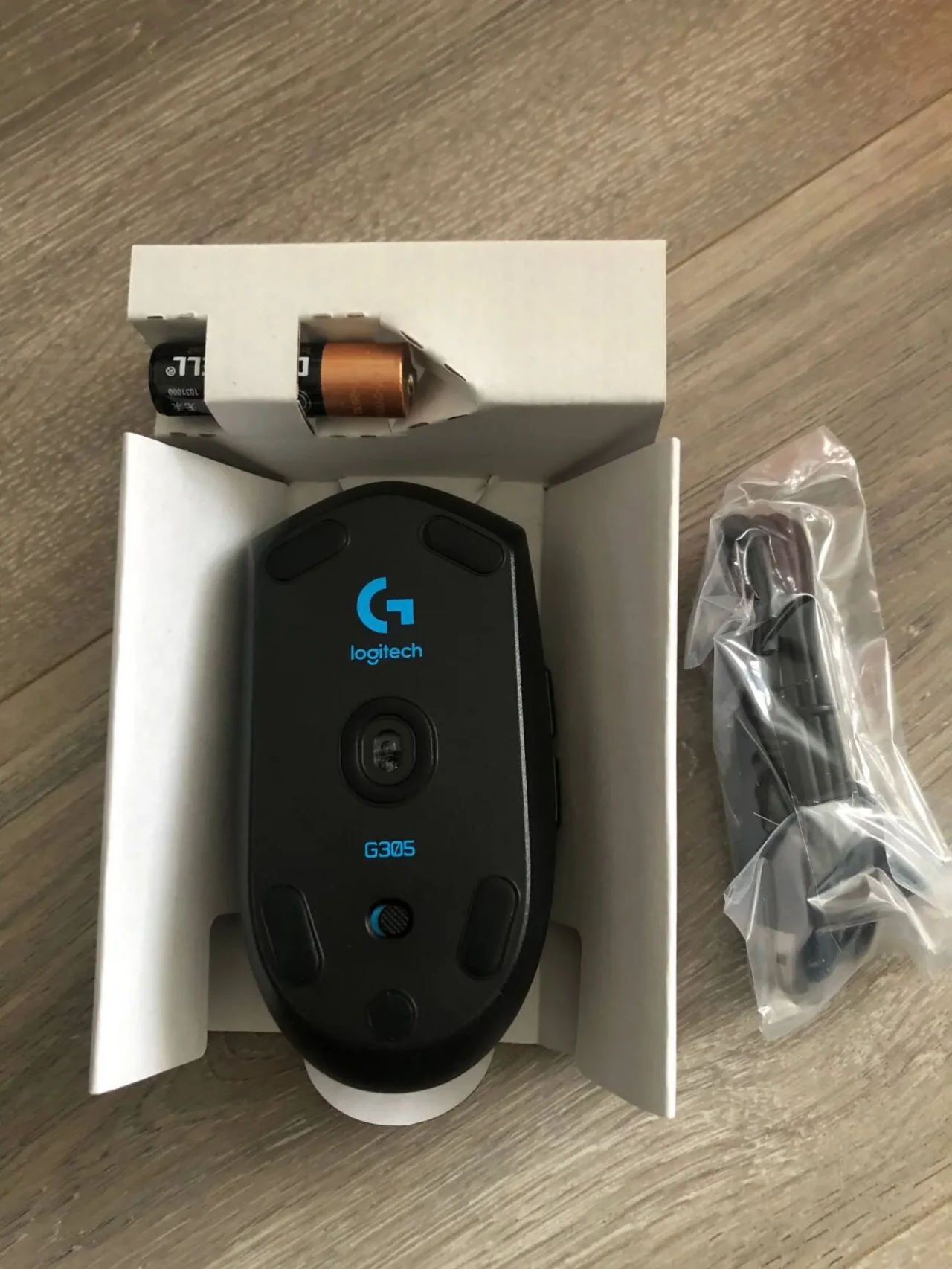 Logitech g305 Mouse 4