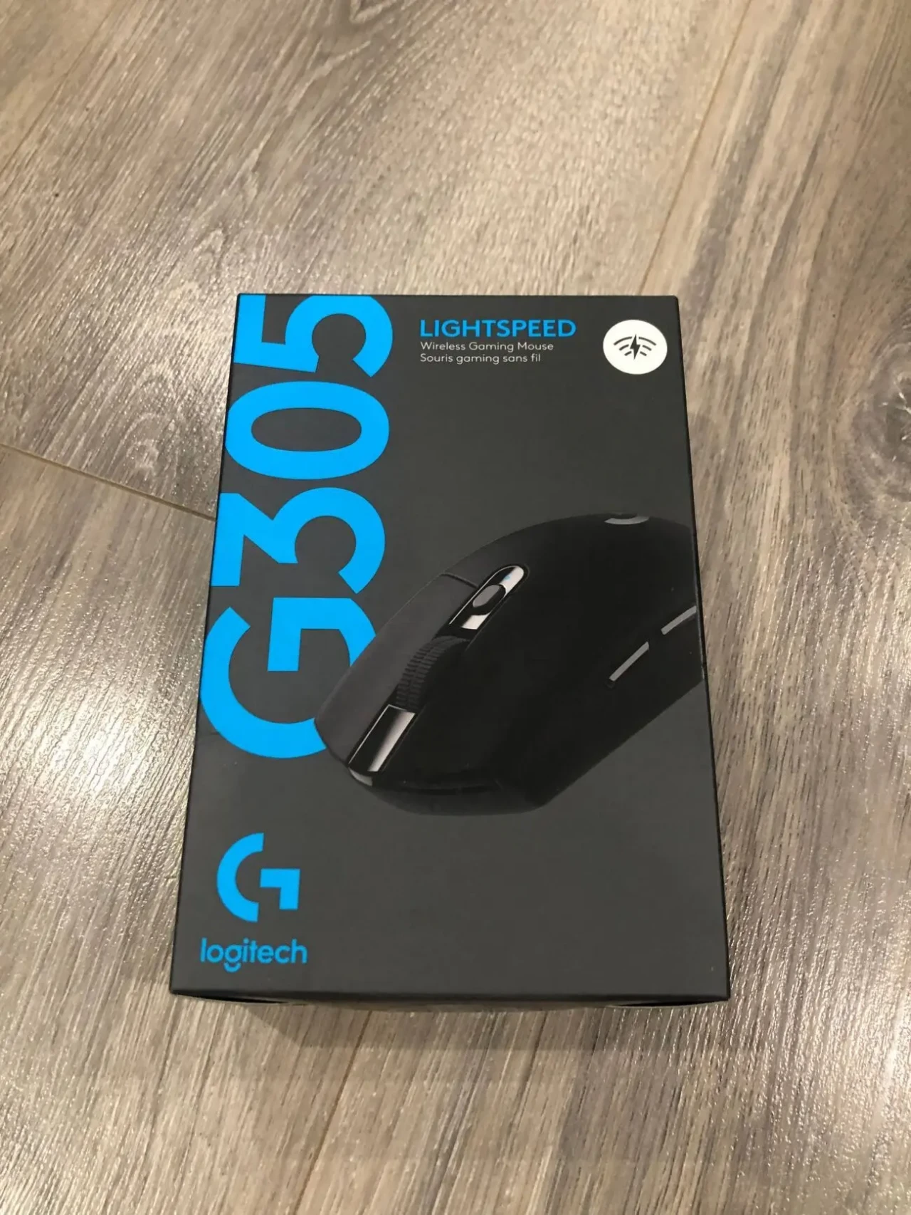 Logitech g305 Mouse 2