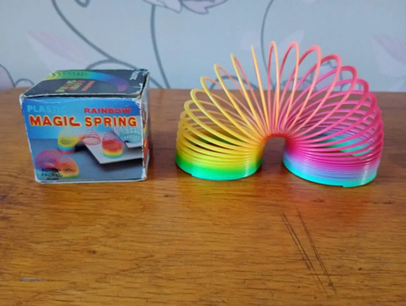 Игрушка пружинка, слинки Радуга (rainbow) - оригинал 90-е - произведено в Тайване. 5
