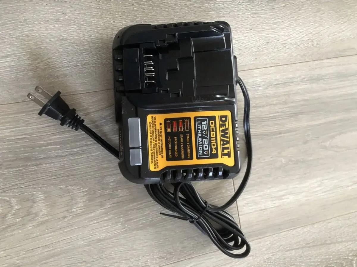 Пила дискова акумуляторна безщіткова Dewalt DCS571 P1 комплект 9