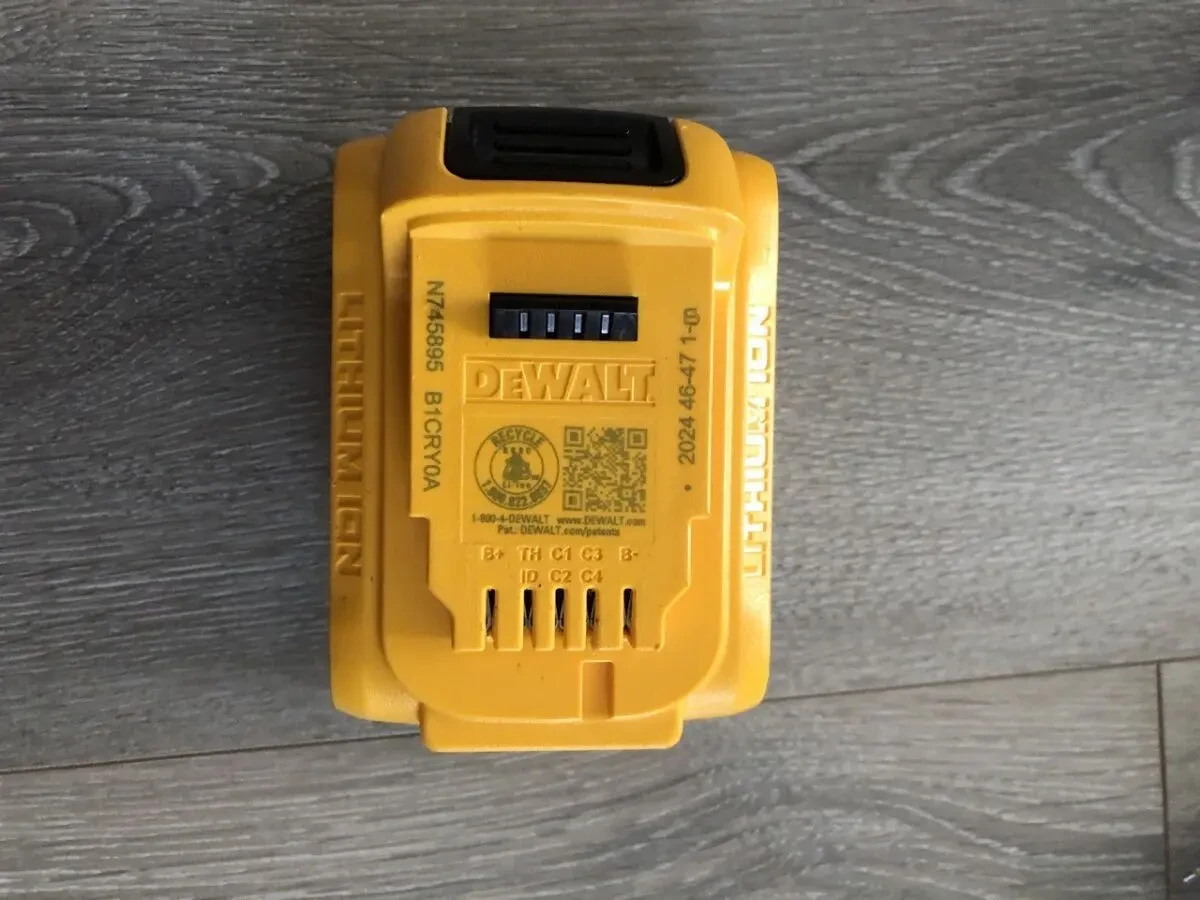 Пила дискова акумуляторна безщіткова Dewalt DCS571 P1 комплект 2