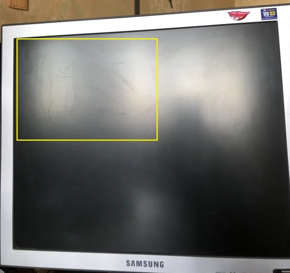 Samsung 750B  монитор 4