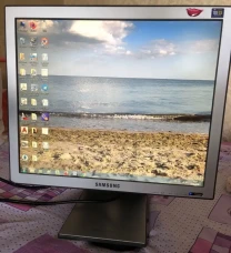 Samsung 750B  монитор