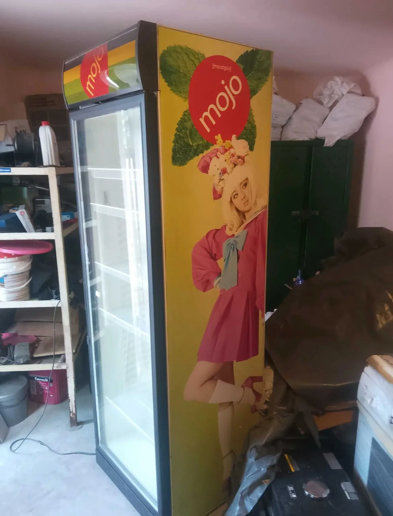 Холодильник для напитков 2