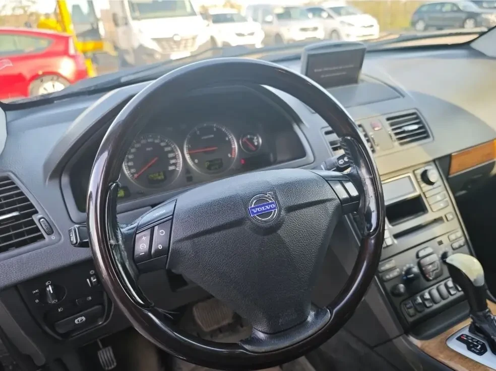 Продам Volvo XC90 8