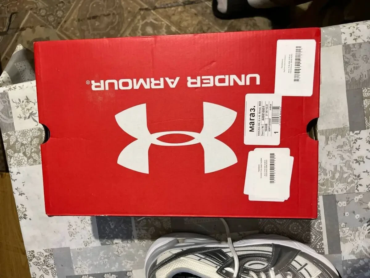 Продам оригінальні кросівки Under Armour SOLA  Нові  Розмір 42 довжина устілки 26.5 3