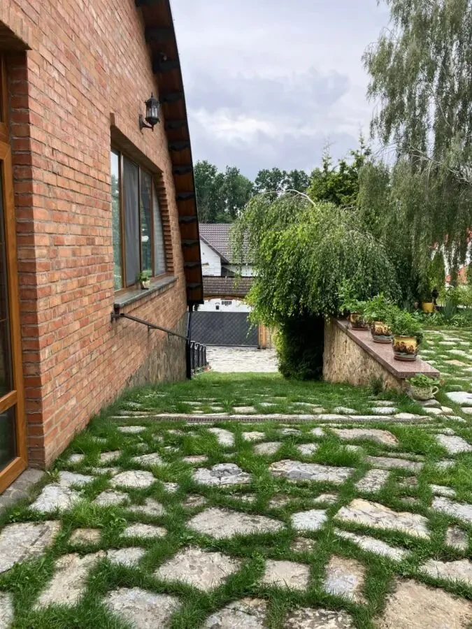 Можлива серйозна знижка .Продам терміново будинок з вз