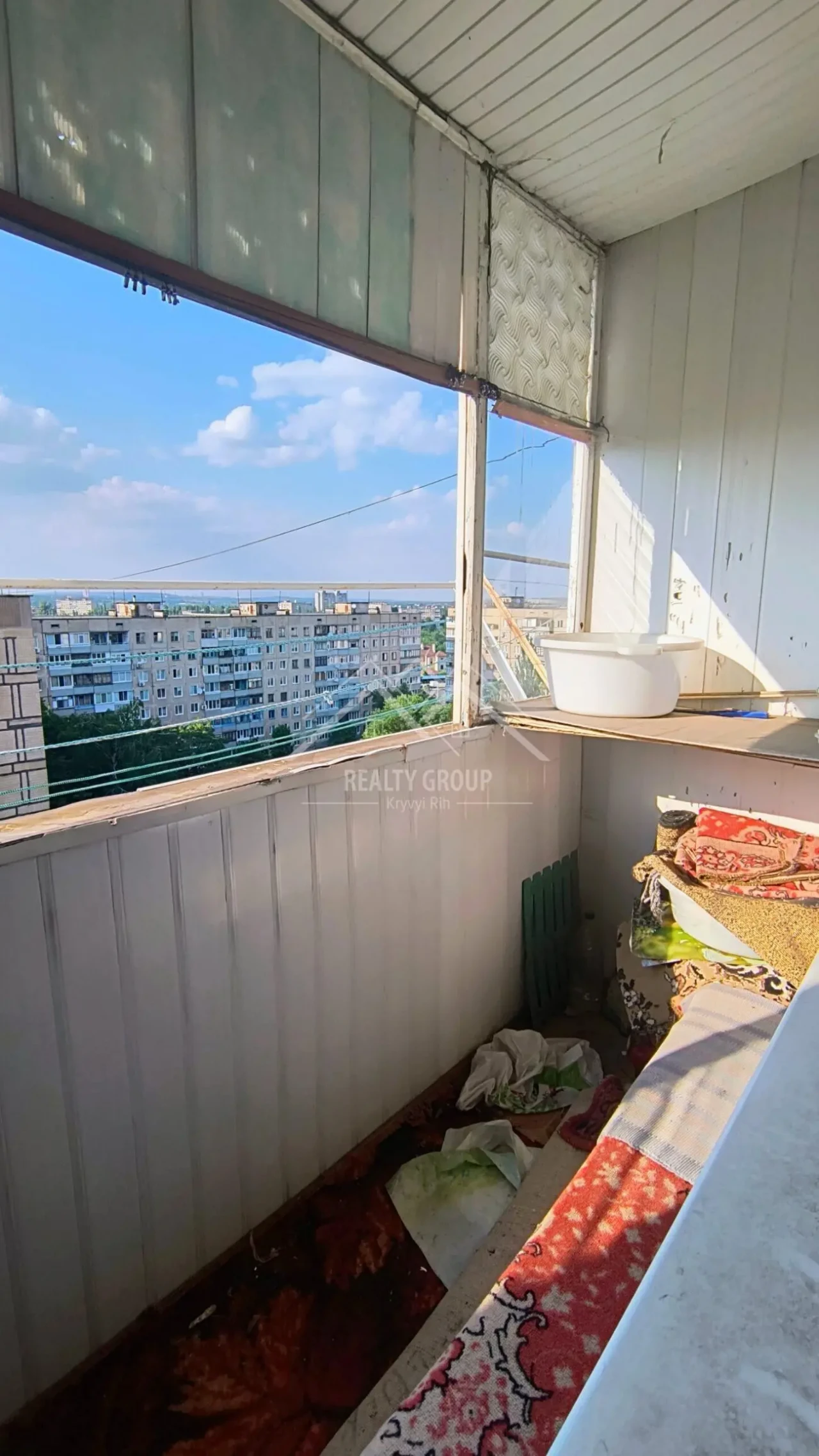 ПРОДАМ 3к мкр. 4-й Зарічний 9