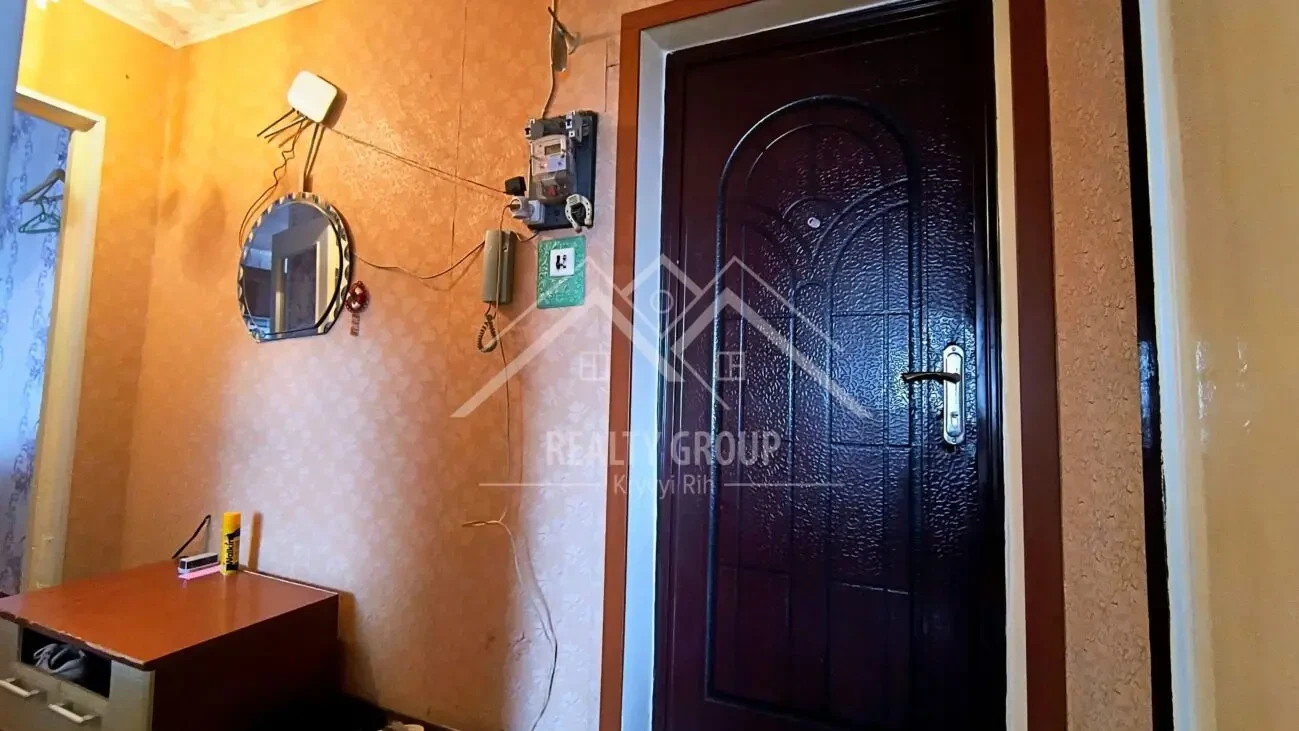 ПРОДАМ 3к мкр. 4-й Зарічний 8