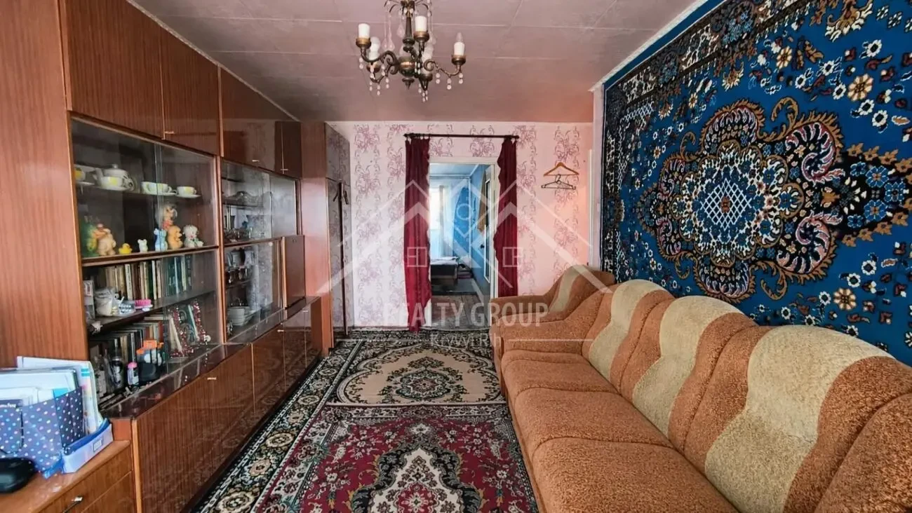 ПРОДАМ 3к мкр. 4-й Зарічний