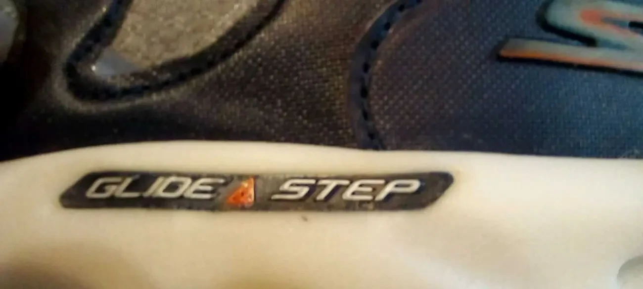 Кросівки Skechers Go Run Swirl Tech 5