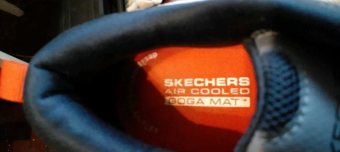 Кросівки Skechers Go Run Swirl Tech 4