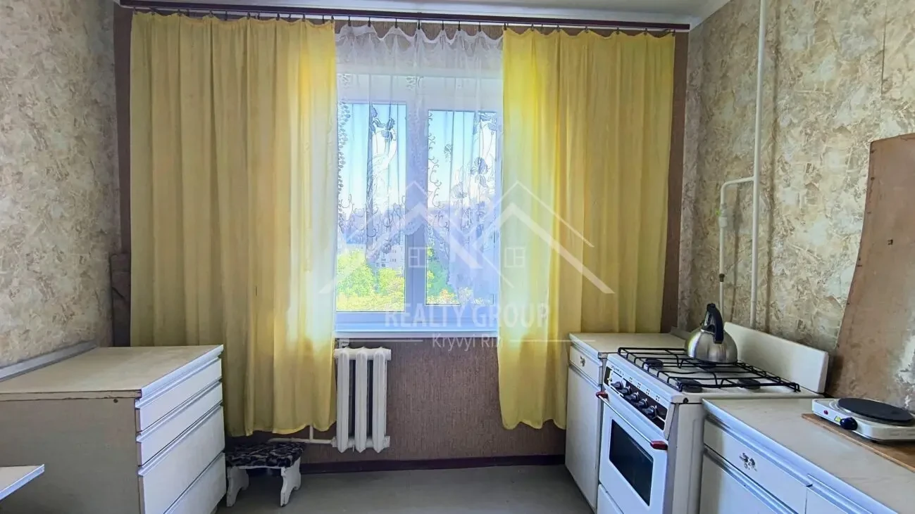 ПРОДАМ 3к простору 77м.кв Гірницький 6