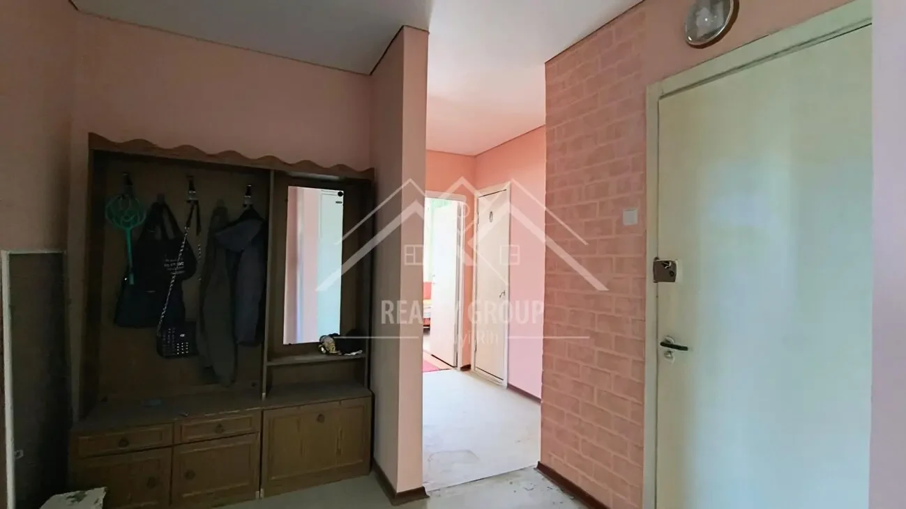 ПРОДАМ 3к простору 77м.кв Гірницький 5