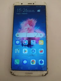 Телефон Huawei P Smart FIG-LX1 3/32