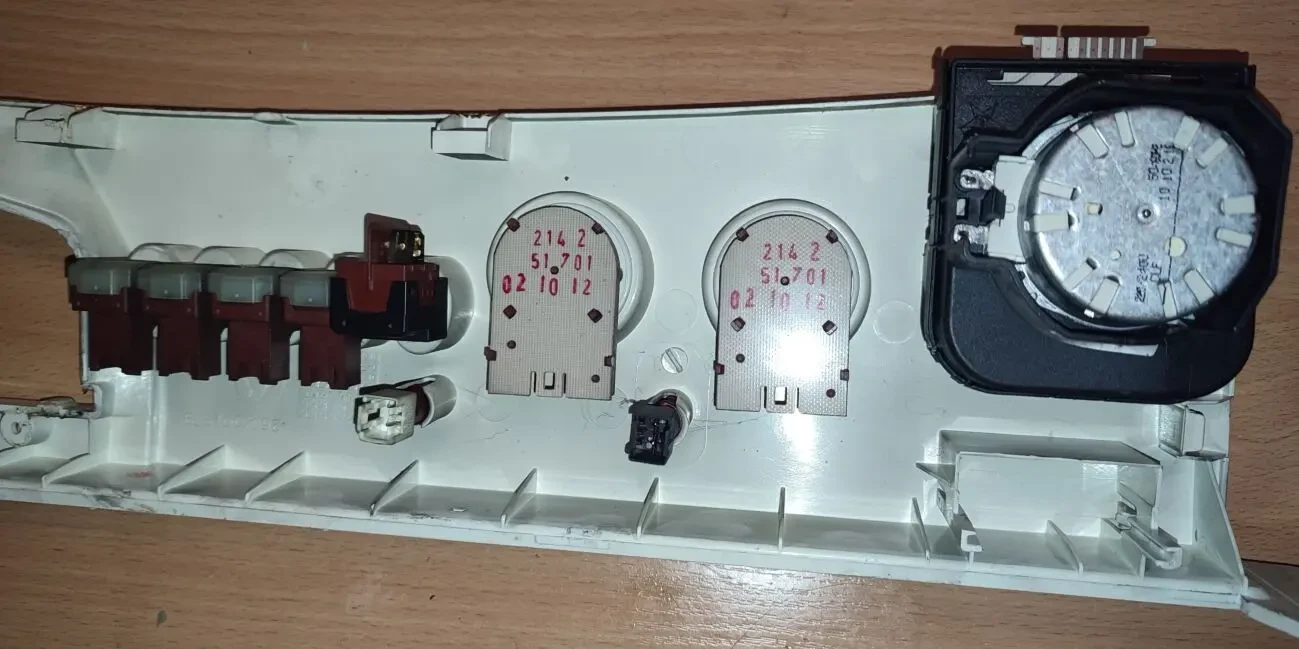 Indesit WS105TX, панель керування. 2