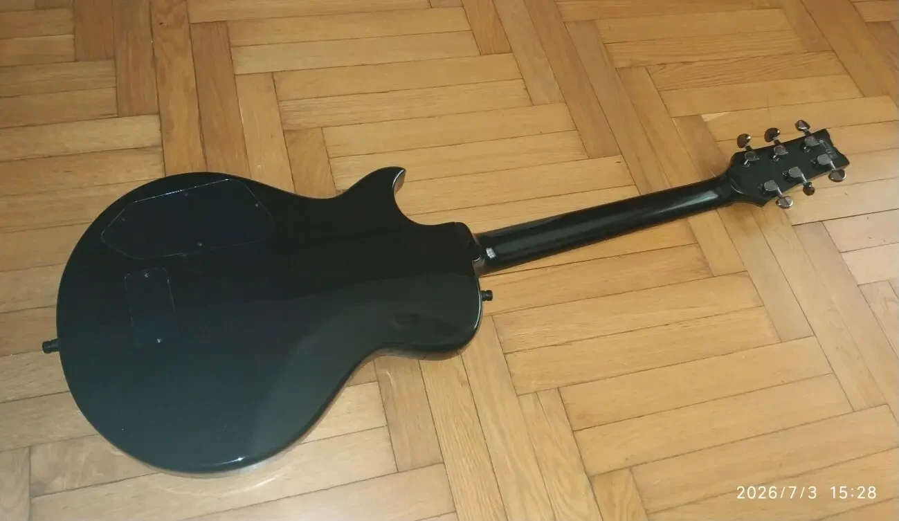 Ibanez ART300 Green Caiman гитара типа лес пол 3