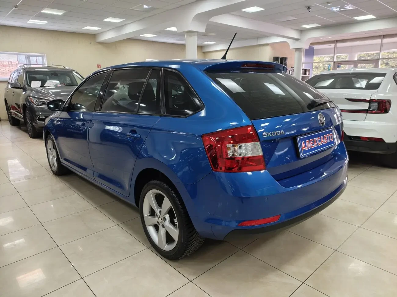 Skoda Rapid Spaceback 1.6TDI 16V 7АКПП 2015 р.в. (90 к.с.) 4