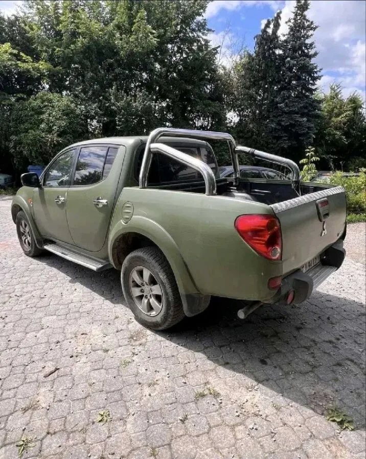 Mitsubishi L200 2