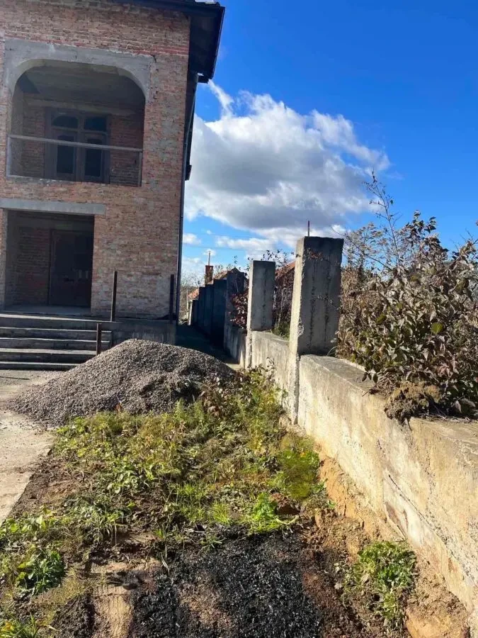Продаж 3 поверхового будинку з верандою і ділянкою на 14 соток,830кв.м 4
