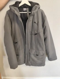 Продам куртку PUMA Essentials Protect Jacket в ідеальному стані.