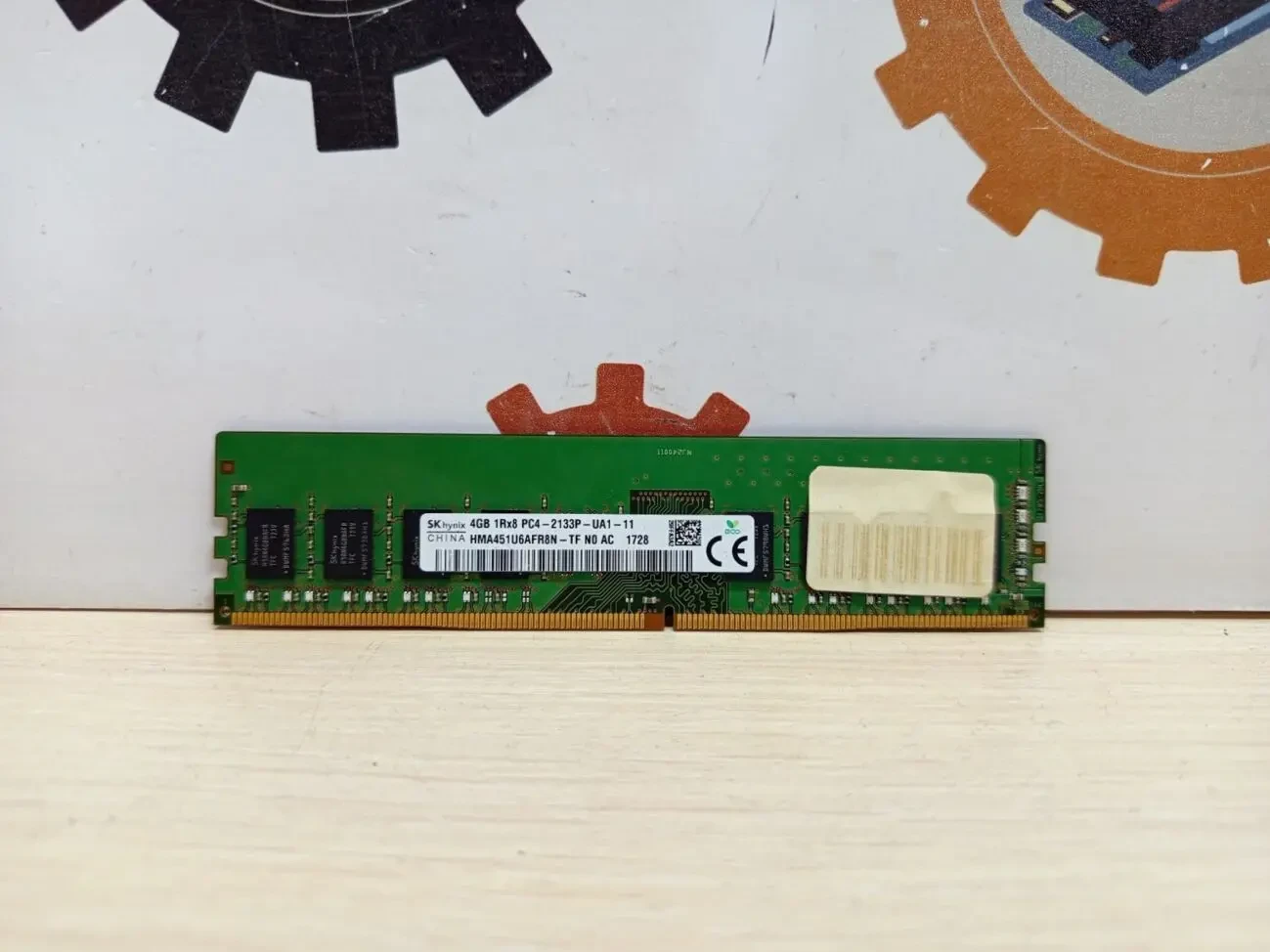 Модуль пам'яті Hynix DDR4 4Gb 2133 Mhz (HMA451U6AFR8N-TF NO AC)