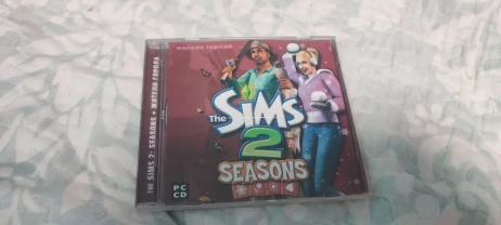 CD-бокс с игрой The Sims 2: Seasons