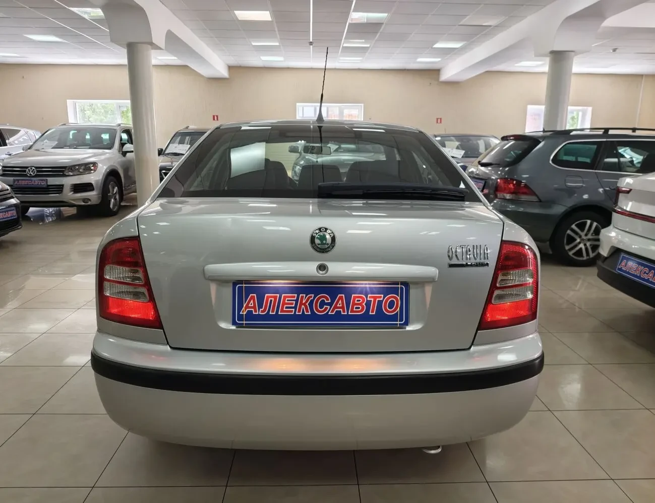 Skoda Octavia Tour 1.6МРі 8V 5МКПП 2005 р.в. (102 к.с.) 3