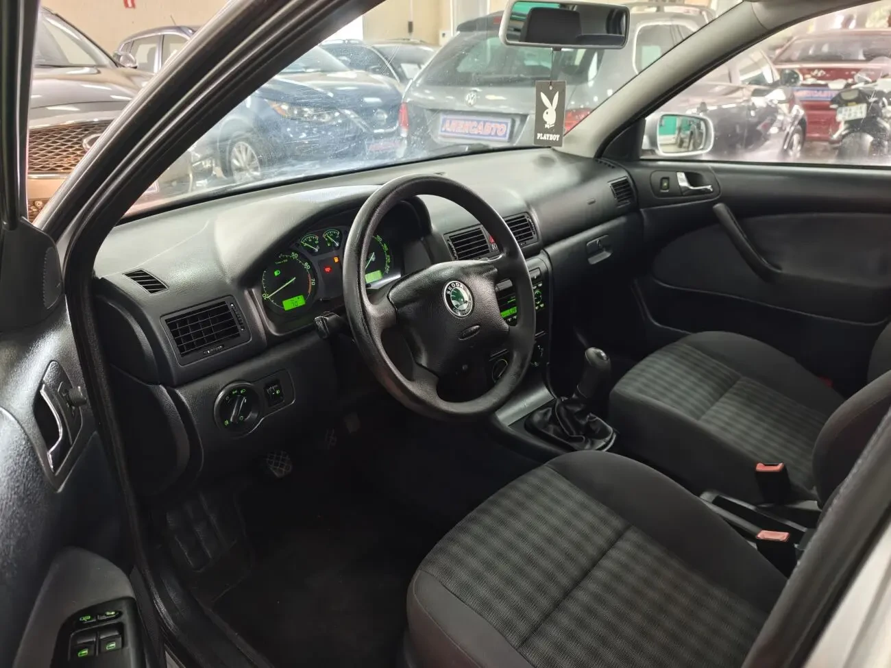 Skoda Octavia Tour 1.6МРі 8V 5МКПП 2005 р.в. (102 к.с.) 9