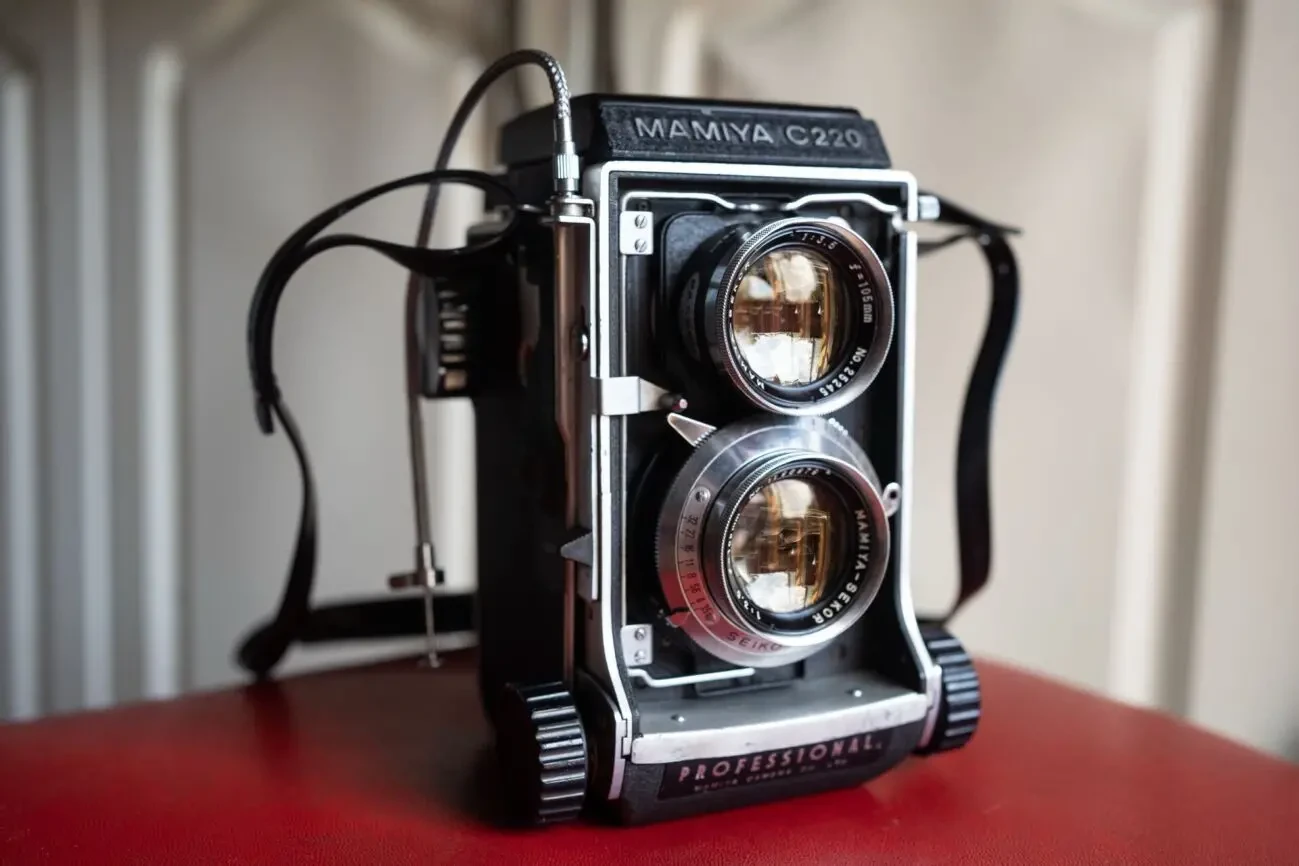 Продам Mamiya C220