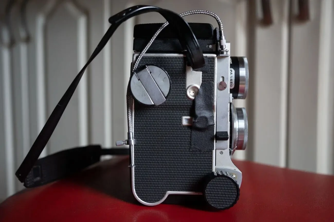Продам Mamiya C220 4