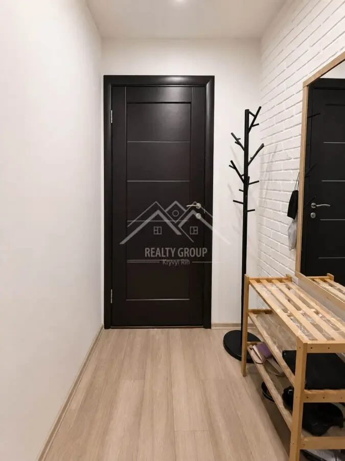 Продаж 2-к квартири з сучасним ремонтом пр.Миру 9
