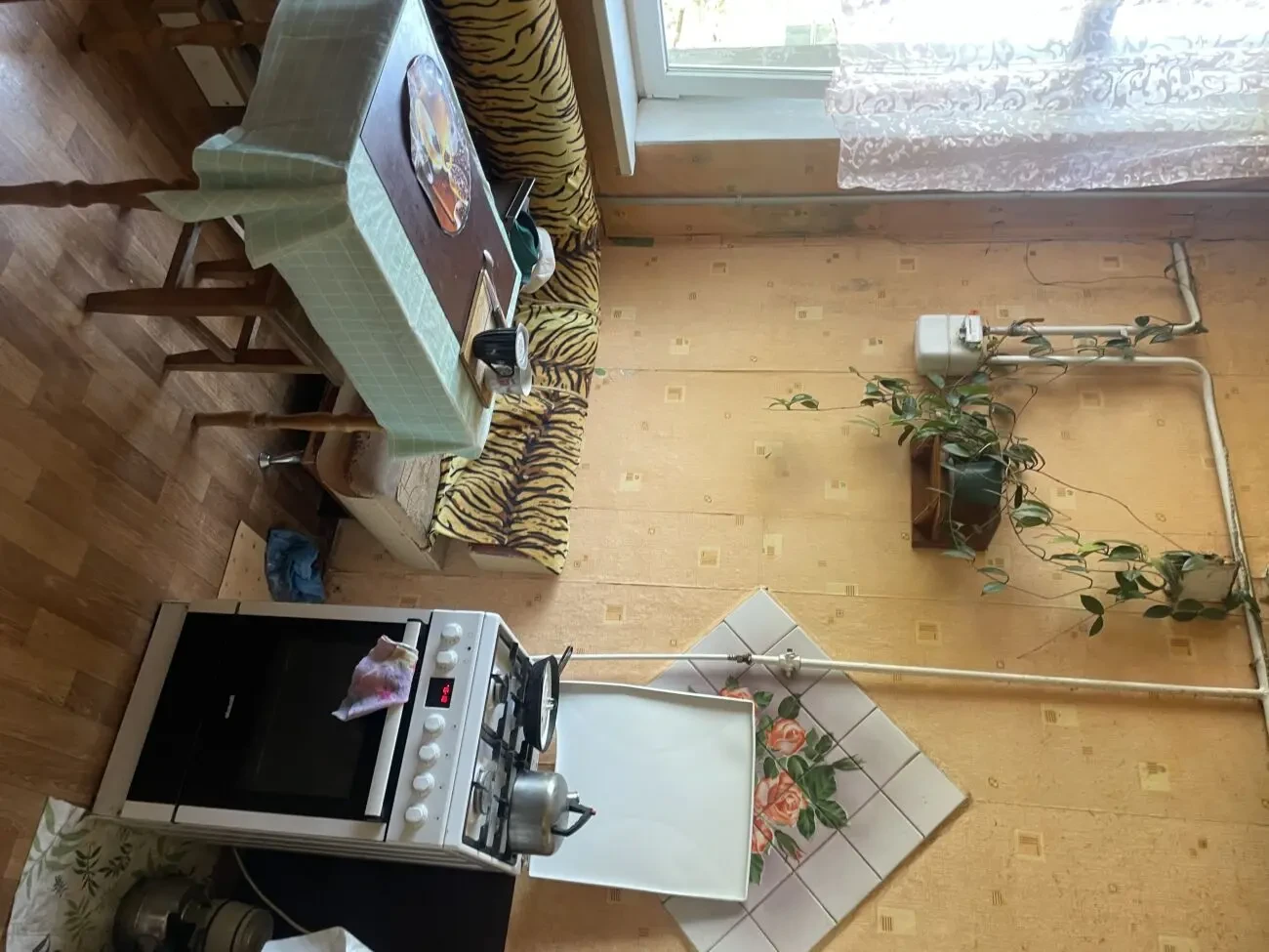 Сдам комнату в 3 к квартире пр Петровского ал Новоорловская 5