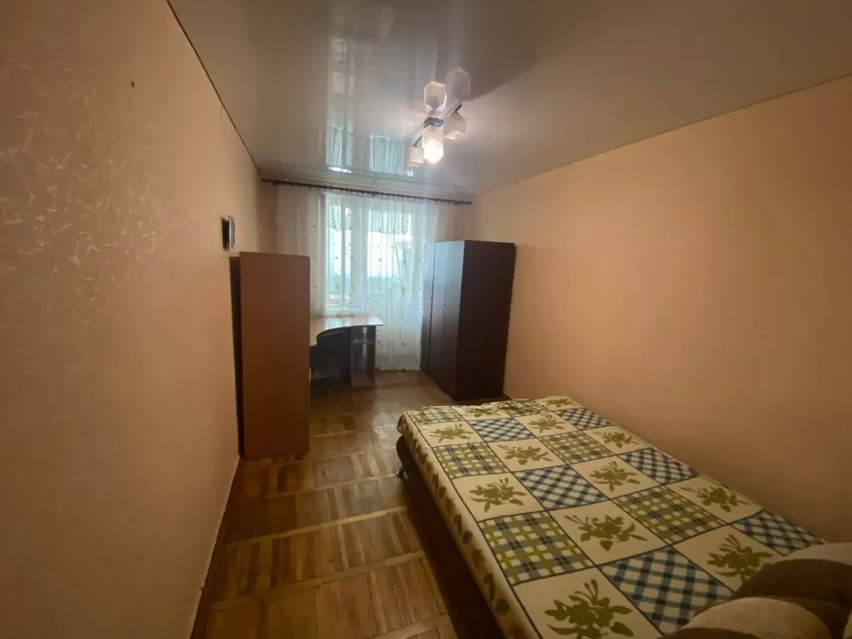 Продам 2-комнатную квартиру в кирпичном доме Ж/М Тополь, Победа, Сокол, 12 квартал. 3