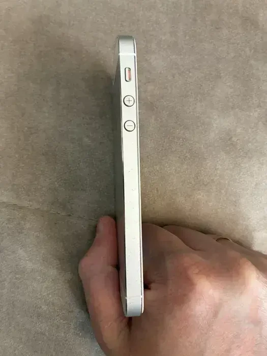 iPhone 5 16GB Silver, Model A1429, робочий 5