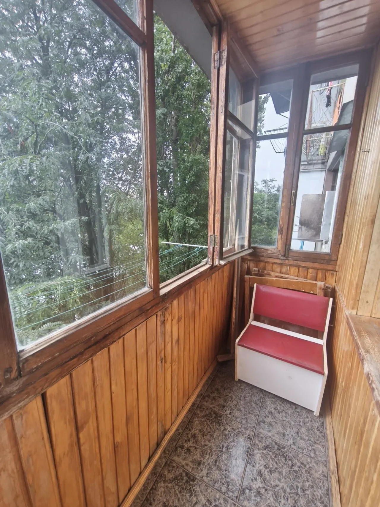 Продам 2 комн кв Глушко Киевский рынок Таирова 10